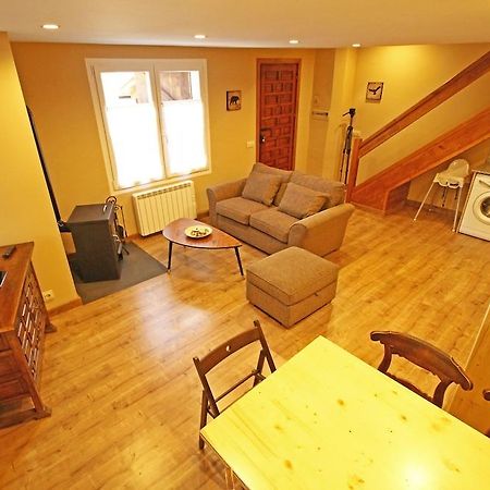 Snoe Apartamentos Mont Romies Plaza Salardú Екстериор снимка