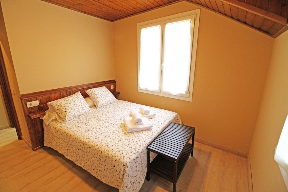 Snoe Apartamentos Mont Romies Plaza Salardú Екстериор снимка